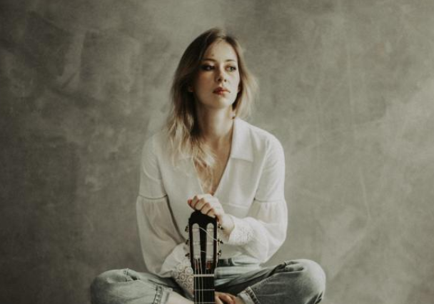 Katarzyna Smolarek guitar 2