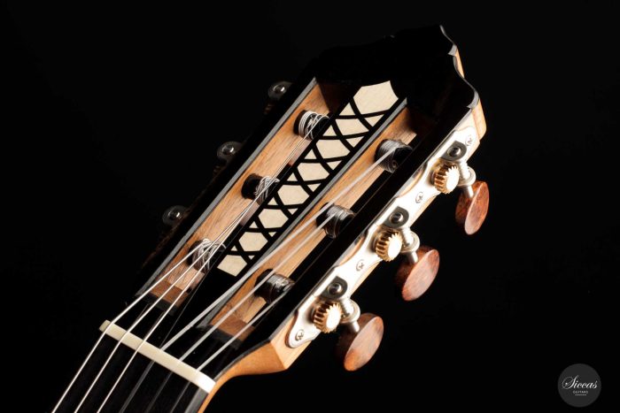 Mijail Kharash 2022 Cedar 63cm 5