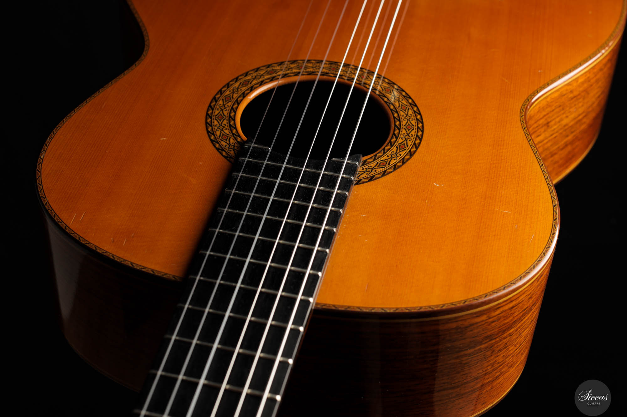 【新品】写真集「Guitar Eros Mondino」 新品】写真集「Guitar Eros Mondino」