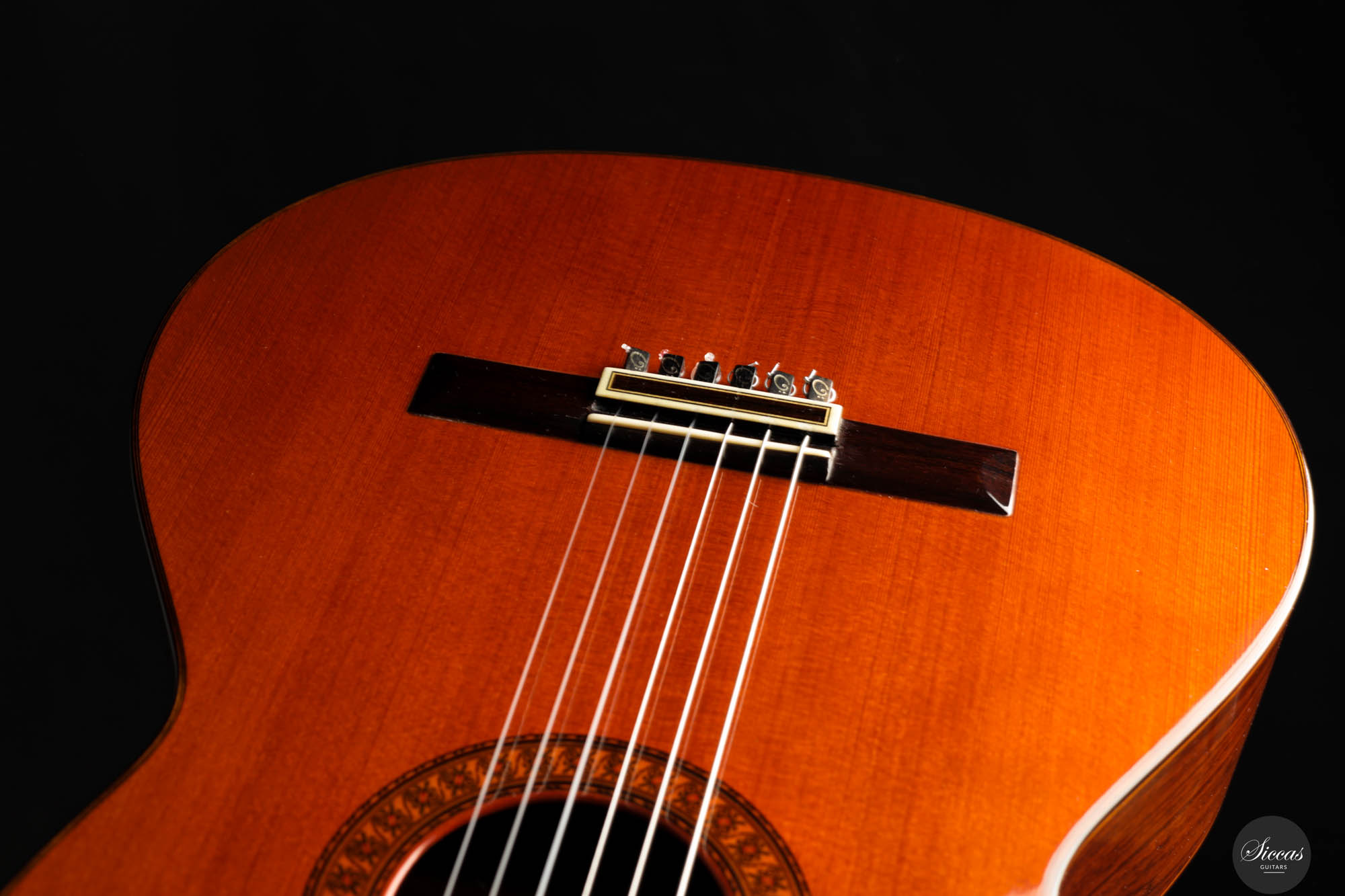 José Ramirez - 1976 1a No. 9525 at SICCAS GUITARS - The