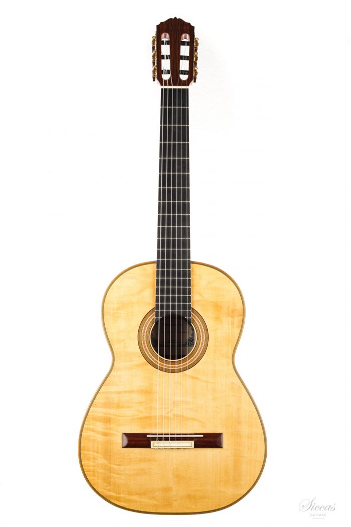 Classical guitar Tobias Braun 2020 1