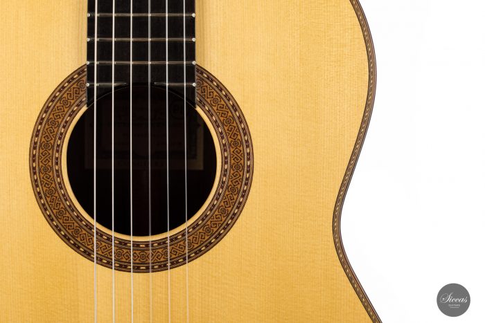 Classical guitar Paulino Bernabé 2020 4