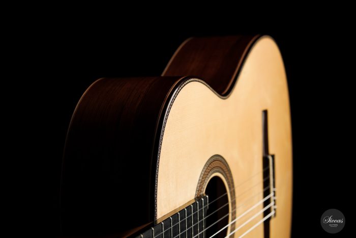 Classical guitar Mijail Kharash 2020 21