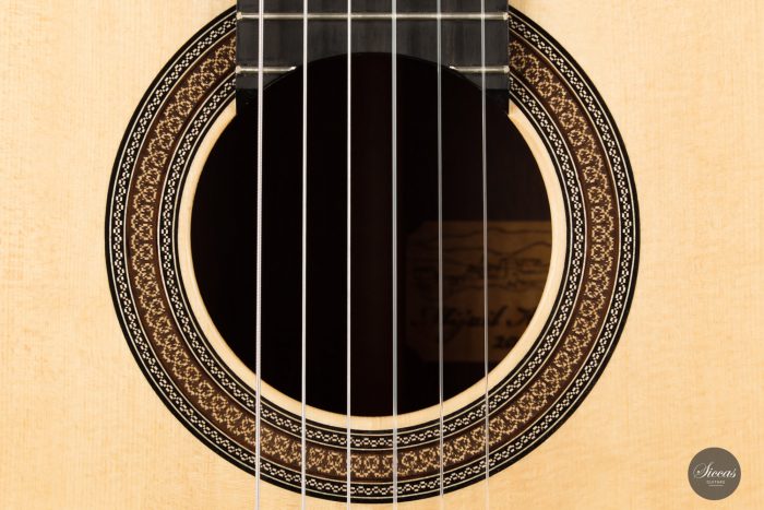 Classical guitar Mijail Kharash 2020 4