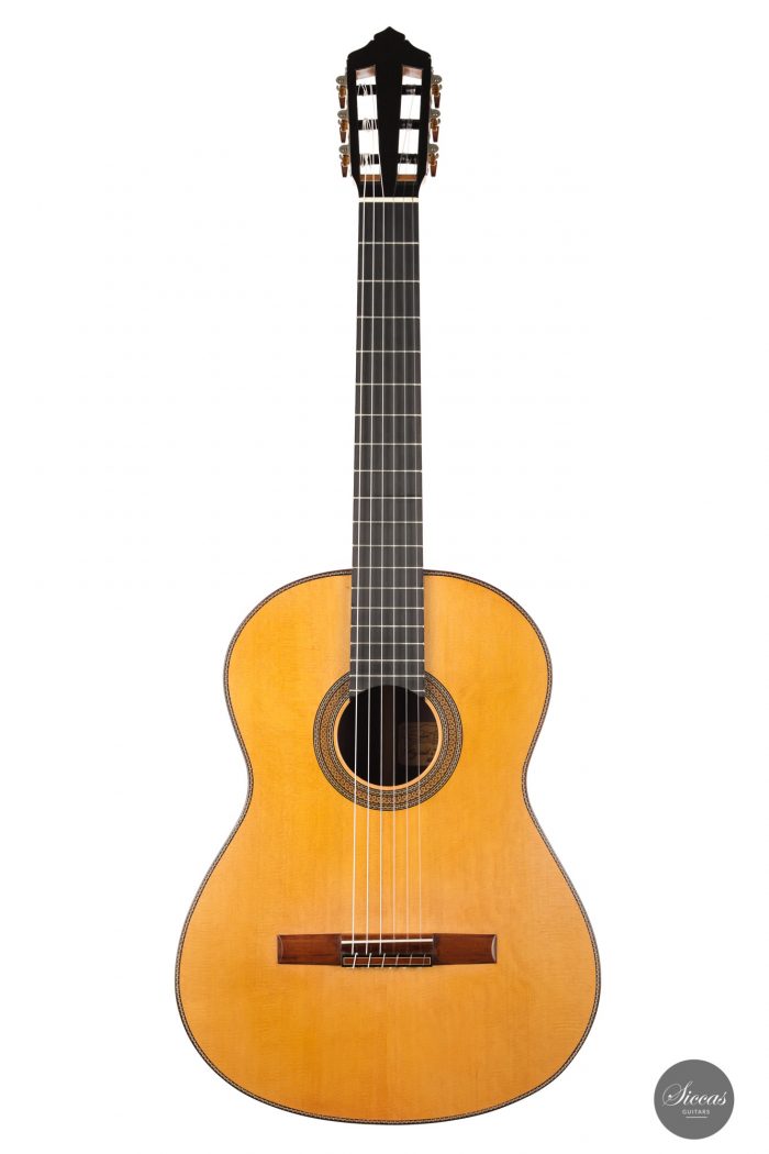 Classical guitar Mijail Kharash 2021 1