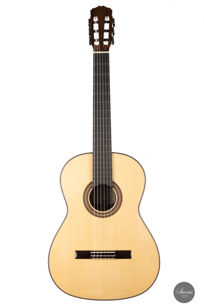 Classical guitar Pepe Romero 2021 1