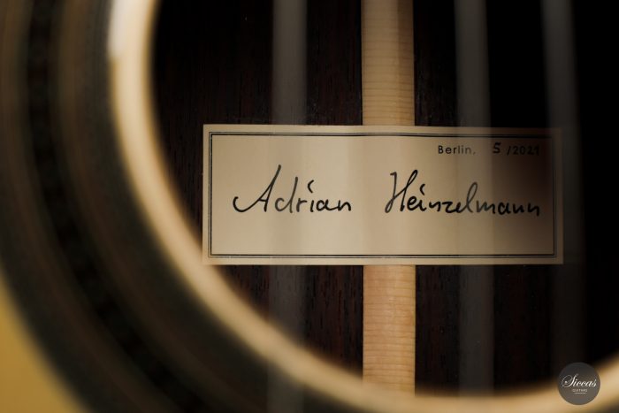 Classical guitar Adrian Heinzelmann 2021 13