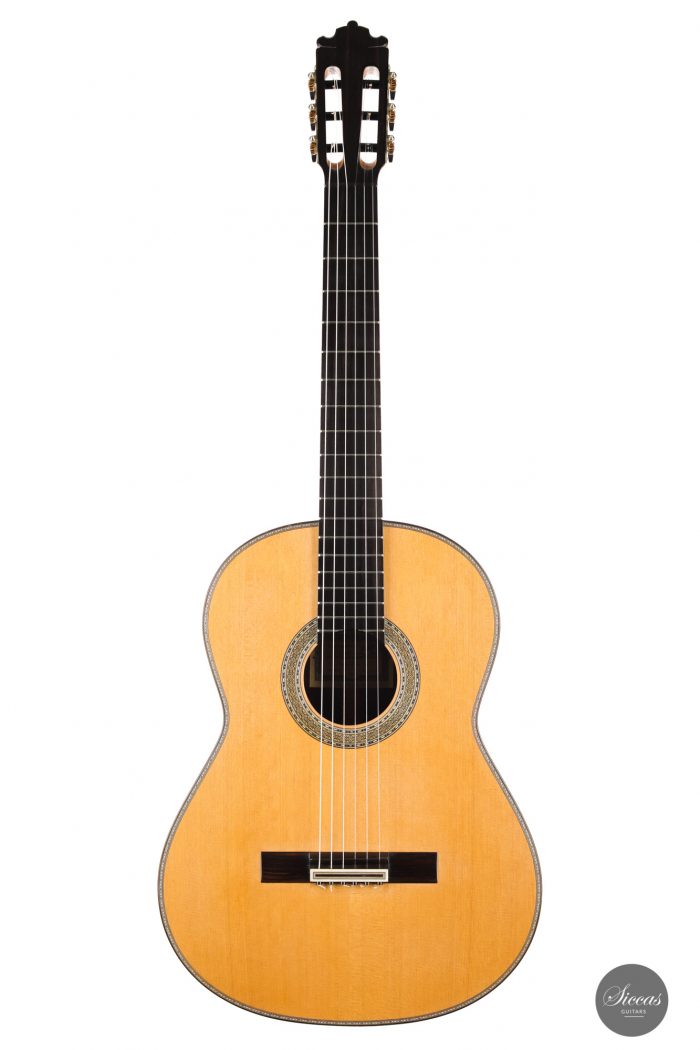 Classical guitar Paulino Bernabé 2021 1