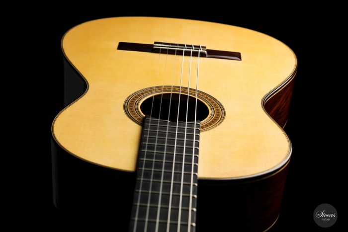 Classical guitar Antonio Marin Montero Premium 2021 17