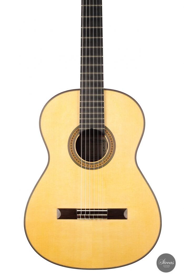 Classical guitar Antonio Marin Montero Premium 2021 3