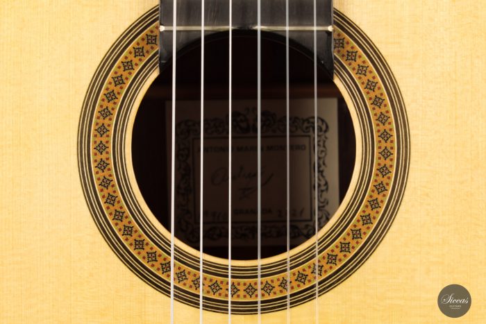 Classical guitar Antonio Marin Montero Premium 2021 5