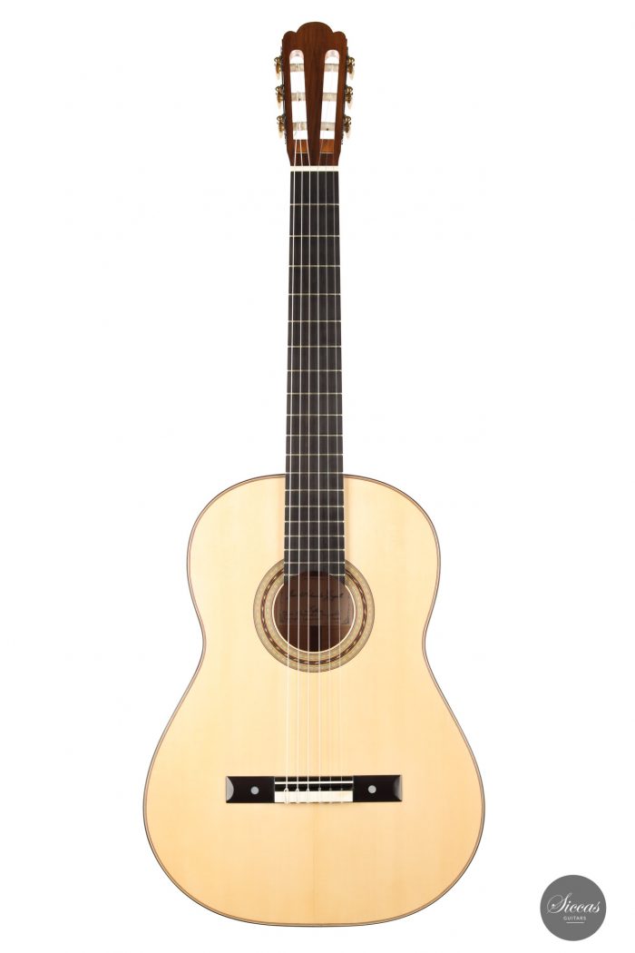 Classical guitar Juan Alexander Grupalli 2021 1